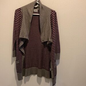 Womens cardigan in gray&berry stripping. Unique style. Very soft. Part cashmere.
